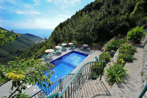 Aurora's, villa con piscina, vista mare e garage